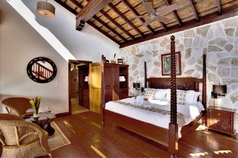 Ian Andersons Caves Branch Jungle Lodge Бельмопан Экстерьер фото